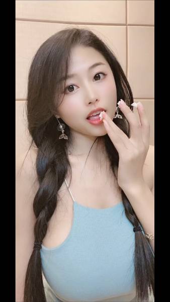 抖音网红吃糖吐泡泡抖音视频(包含街拍)【1160V300P3.43G】-PR社福利姬 抖音网红吃糖吐泡泡抖音视频(包含街拍)【1160V300P3.43G】-PR社福利姬