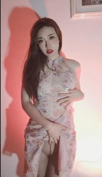 美女假阳具自慰 热门视频 有假JJ黄瓜苦瓜胡萝卜【60部合集】-PR社福利姬