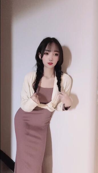 抖音52万粉丝【马预预】绿播平台跳蛋整活~太刺激了-PR社福利姬