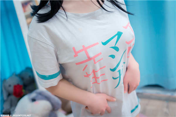 【合集下载】cos萝莉少女 喵喵糖果 7套性感写真-PR社福利姬