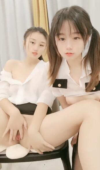 粉嫩萝莉少女 抱抱婷婷 直播视频【4V5.2G】