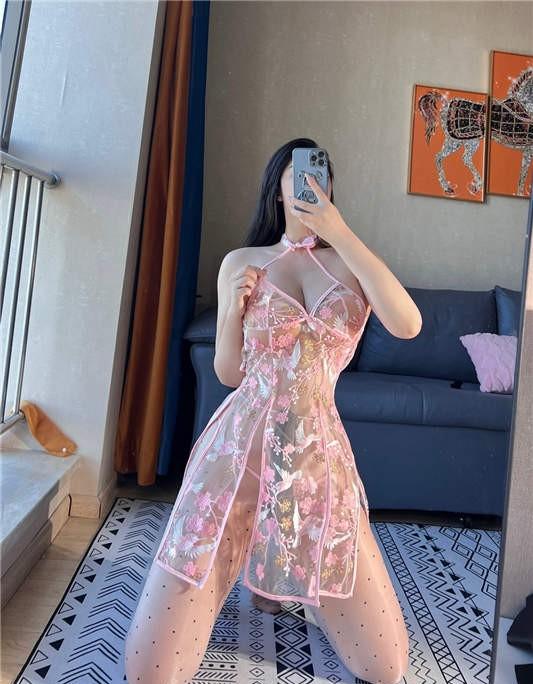 小王同学 – 06.20微密圈 掀开你的旗袍[25P/1V/42MB]