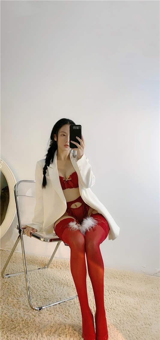 俏妞qiaoniuTT – 壁纸套图 [12P/29.6MB]