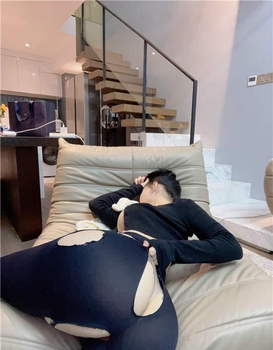 左公子666 – 破洞瑜伽 [30P/10V/1.04GB]