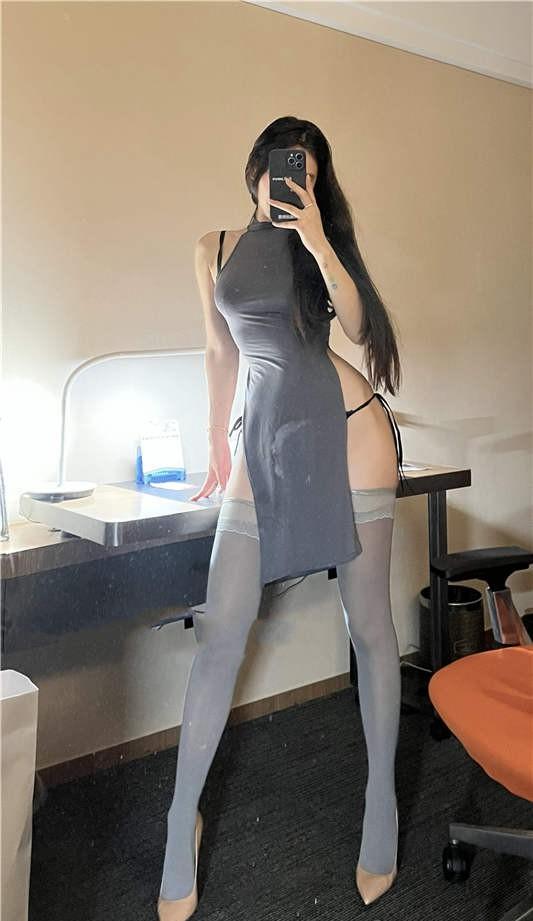 陈佩奇yyyy – 灰色蜜桃 [81P/1V/142MB]