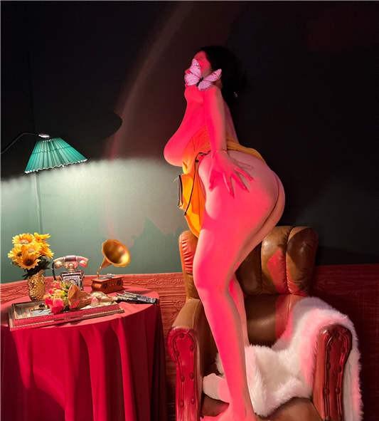 迷人的五姨太 – 成人剧场 [30P/114MB]