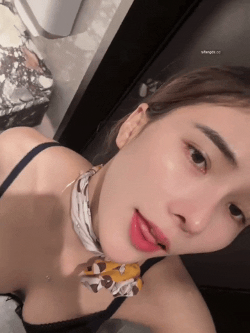 抖音空姐少妇-是邹琳吖，极致制服诱惑漏点私拍 262M/45V