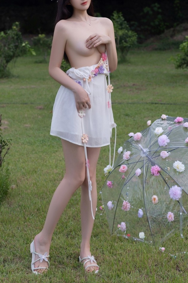 鱼子酱Fish（私拍）- NO.194 《花的伞》[120P／1.87GB]